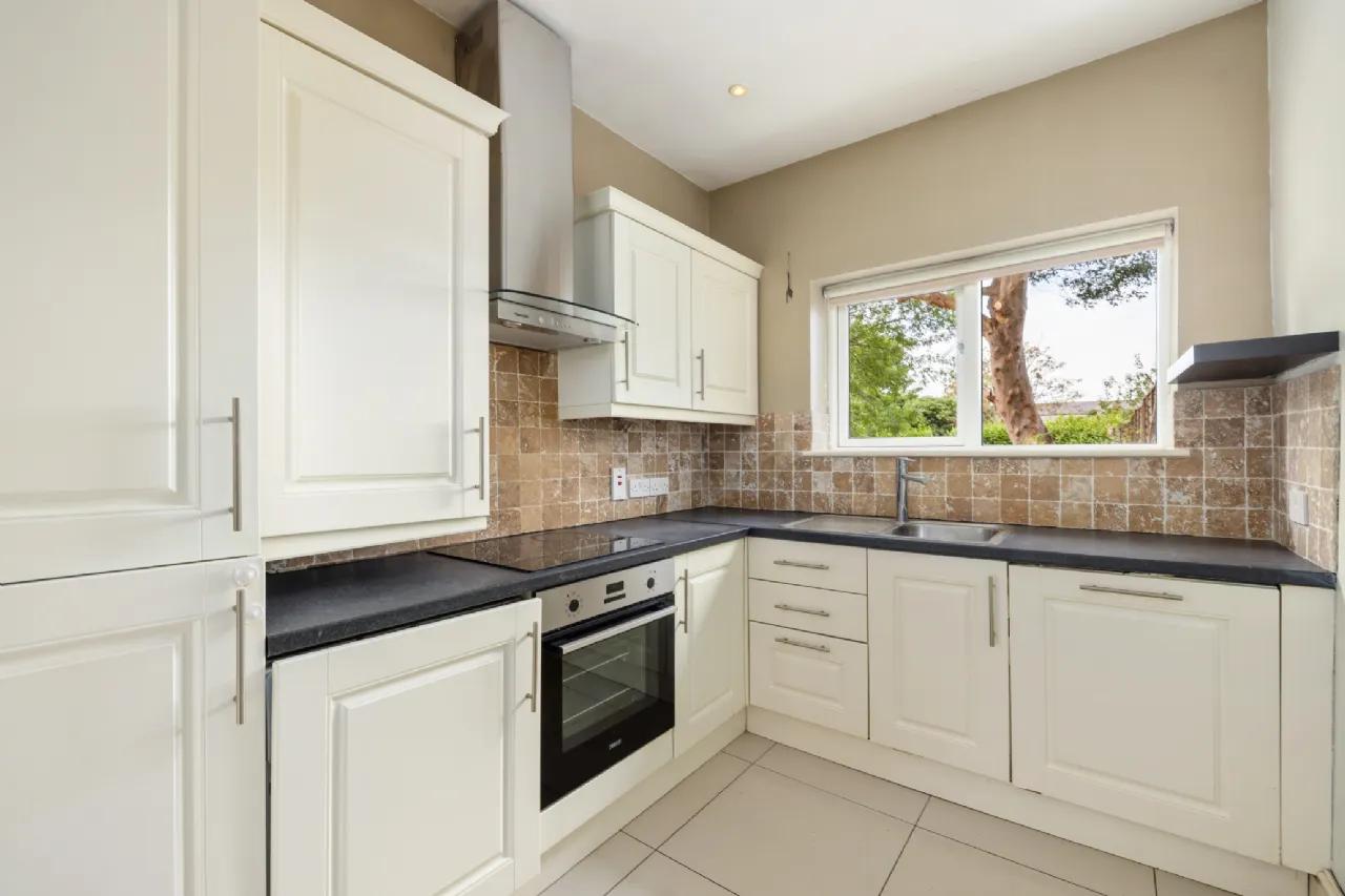 Photo of 27 Cambridge Terrace, York Road, Dun Laoghaire, Co Dublin, A96 H2T7
