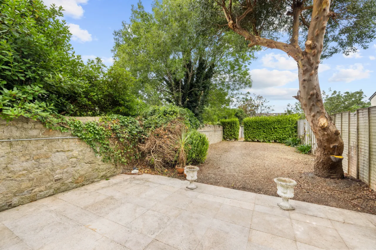 Photo of 27 Cambridge Terrace, York Road, Dun Laoghaire, Co Dublin, A96 H2T7