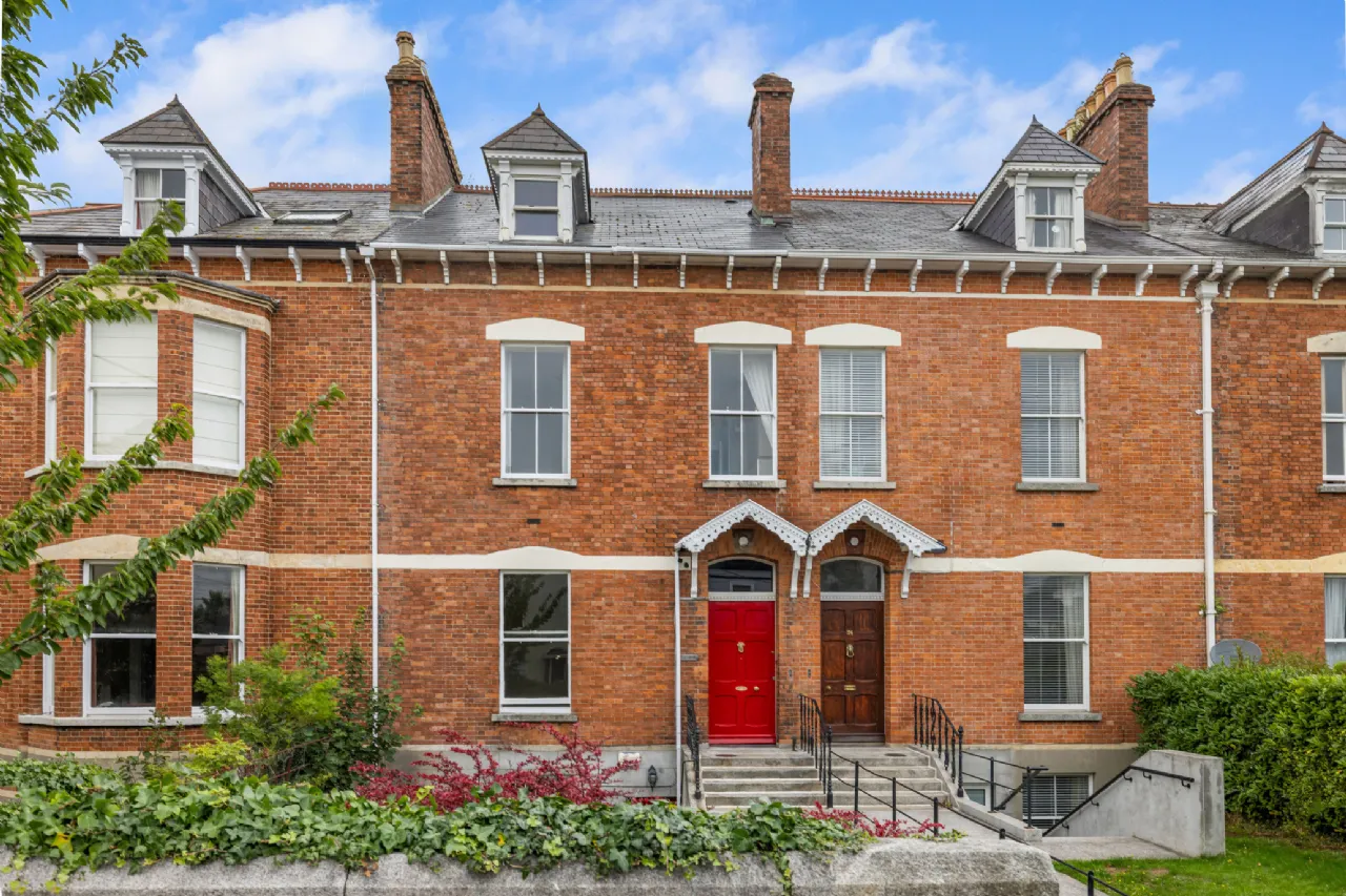 Photo of 27 Cambridge Terrace, York Road, Dun Laoghaire, Co Dublin, A96 H2T7
