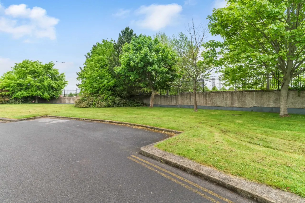 Photo of 31 Bishops Orchard, Tyrrelstown, Dublin 15, D15 F6X9