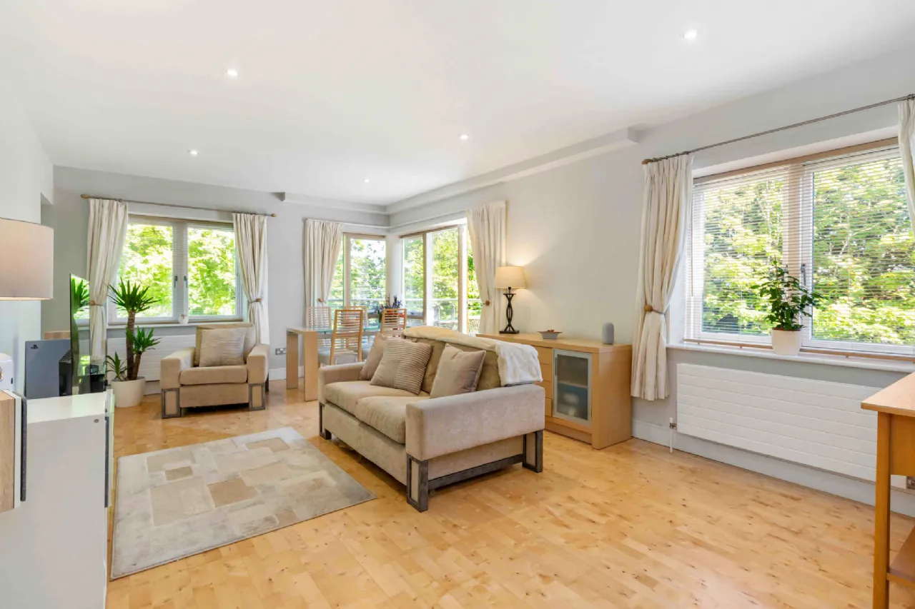 Photo of 9 Sefton Hall, Kelston, Foxrock, Dublin 18, D18 H312