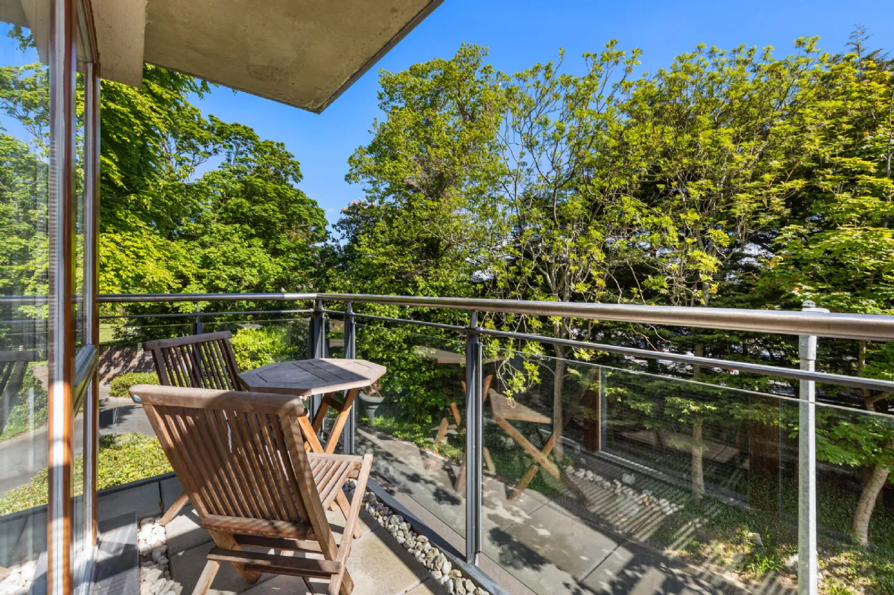 Photo of 9 Sefton Hall, Kelston, Foxrock, Dublin 18, D18 H312