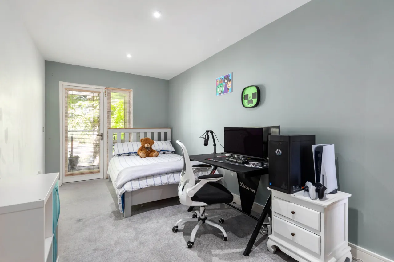 Photo of 9 Sefton Hall, Kelston, Foxrock, Dublin 18, D18 H312