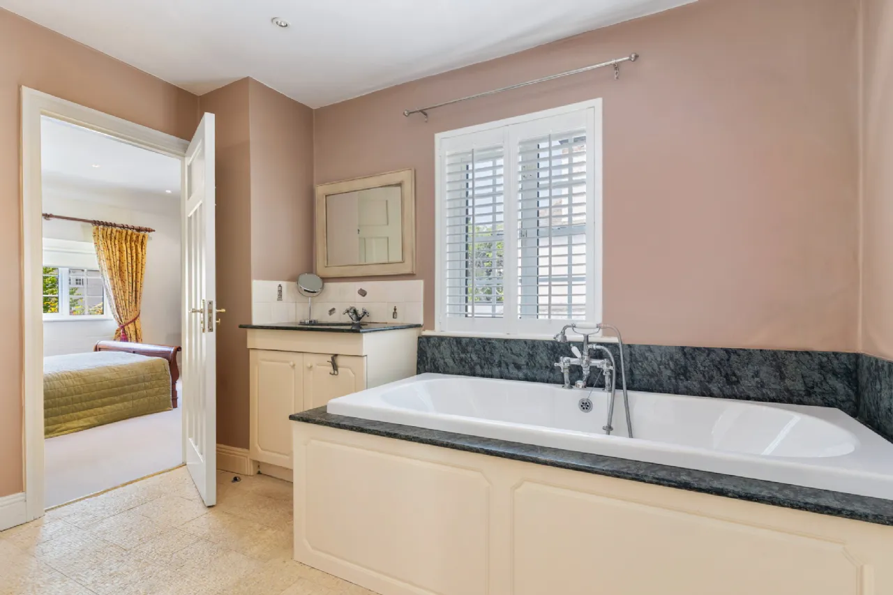 Photo of Woodview, Gordon Avenue, Dublin 18, D18 N7Y0