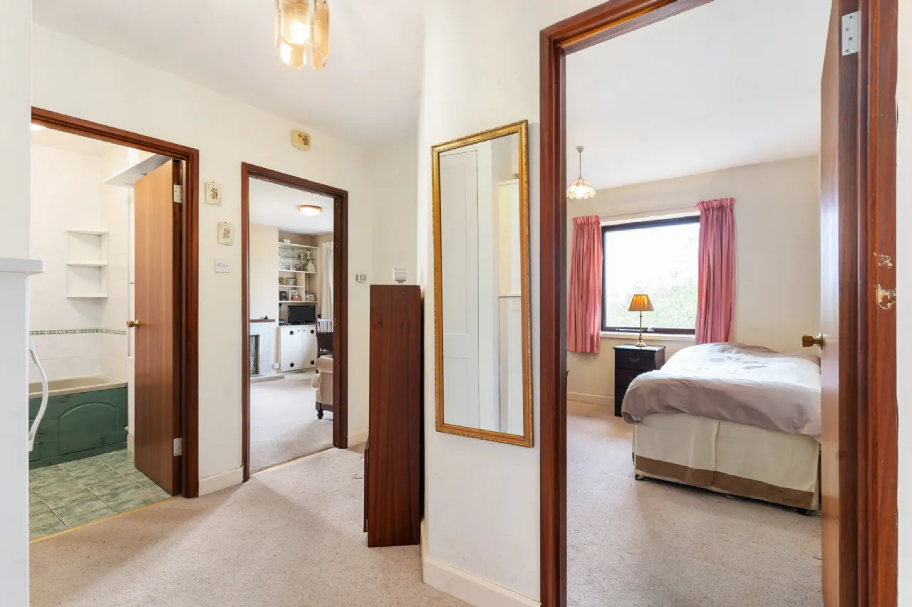 Photo of 33 The Oaks, Stradbrook Hill, Blackrock, Co. Dublin, A94 Y342