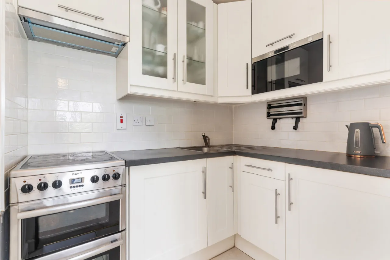 Photo of 33 The Oaks, Stradbrook Hill, Blackrock, Co. Dublin, A94 Y342