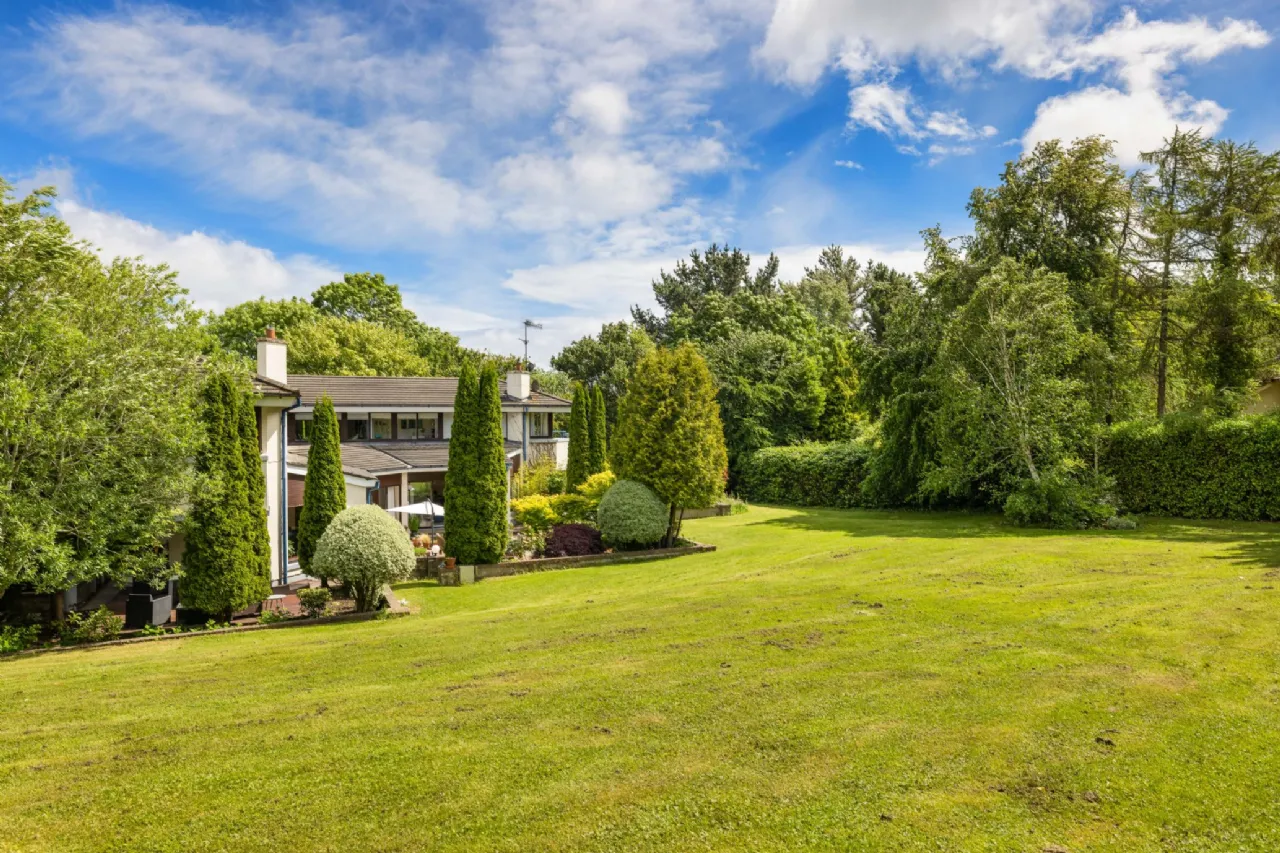 Photo of La Rochelle, Ferndale Road, Rathmichael, Dublin 18, D18 K3C6
