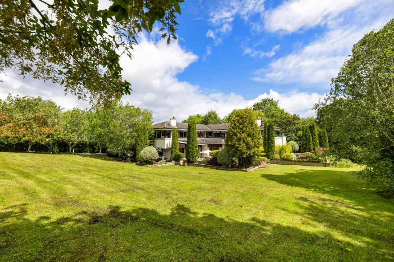 Photo of La Rochelle, Ferndale Road, Rathmichael, Dublin 18, D18 K3C6