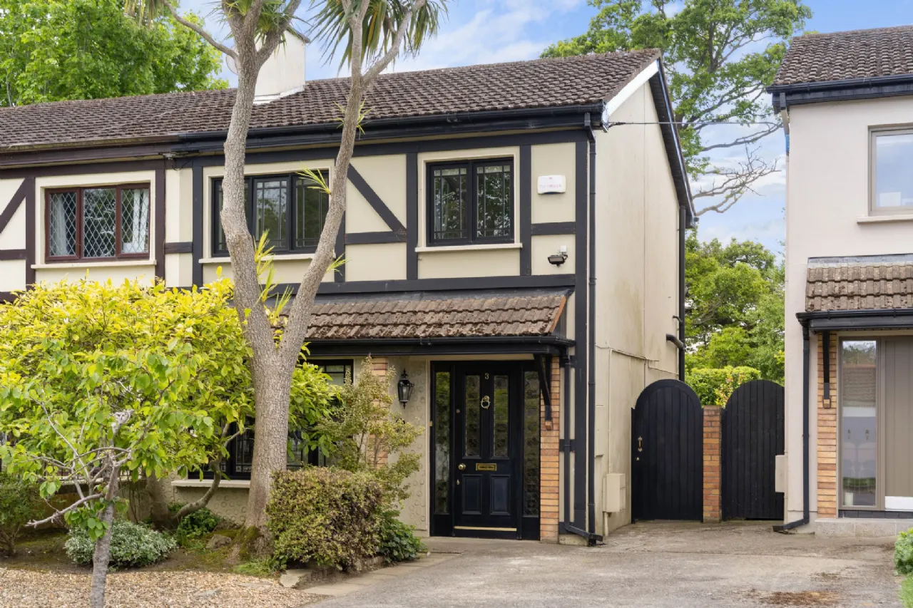 Photo of The Ivies, 3 The Wood, Crinken Glen, Dublin 18, D18 N2T4