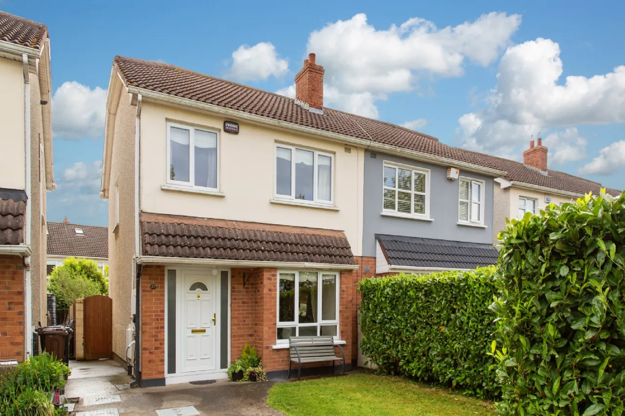 Photo of 27 Luttrell Park Drive, Castleknock, Dublin 15, D15AV9D