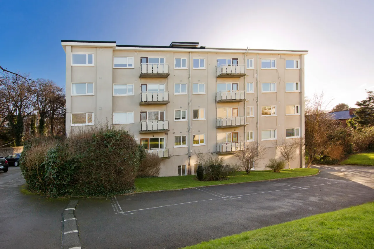 Photo of 10 Hibernia, De Vesci Court, Monkstown, Co Dublin, A96 F292