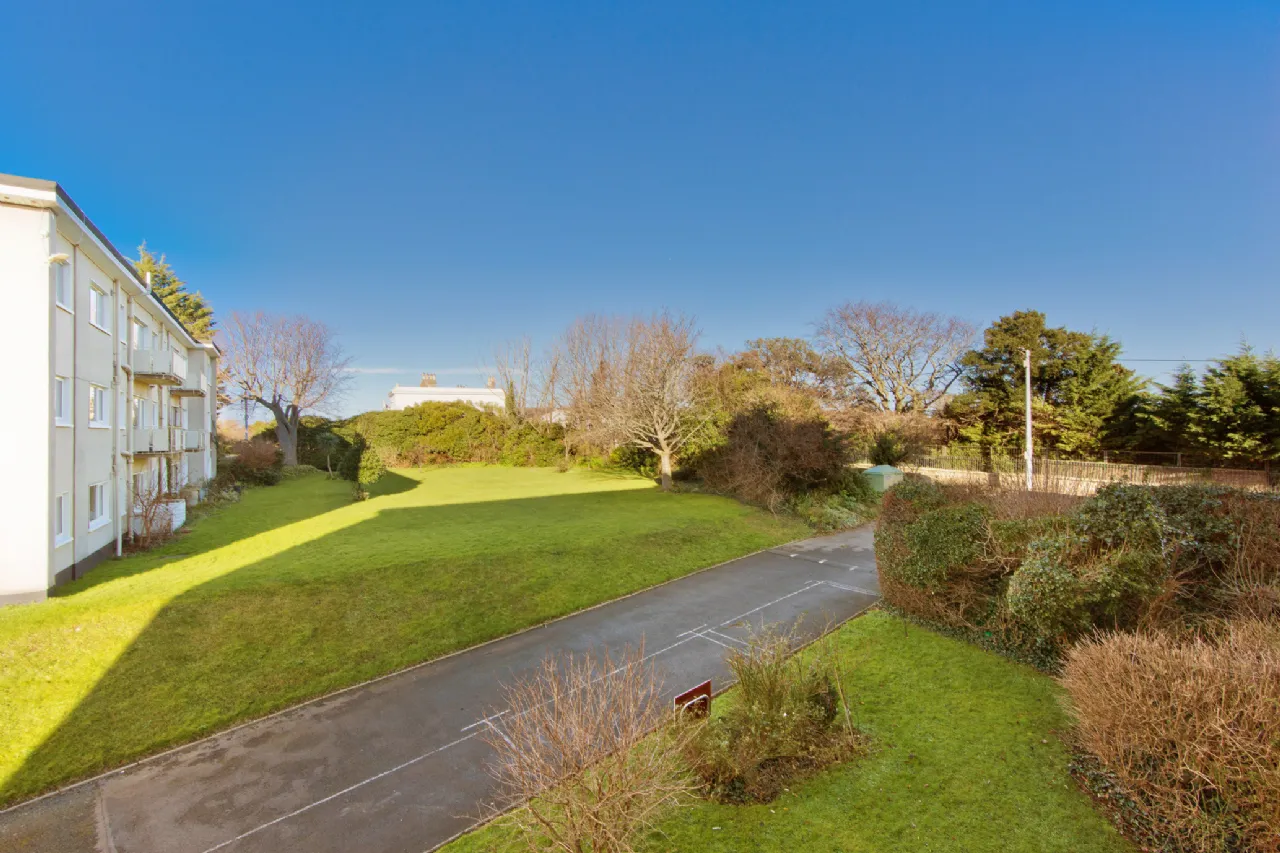 Photo of 10 Hibernia, De Vesci Court, Monkstown, Co Dublin, A96 F292