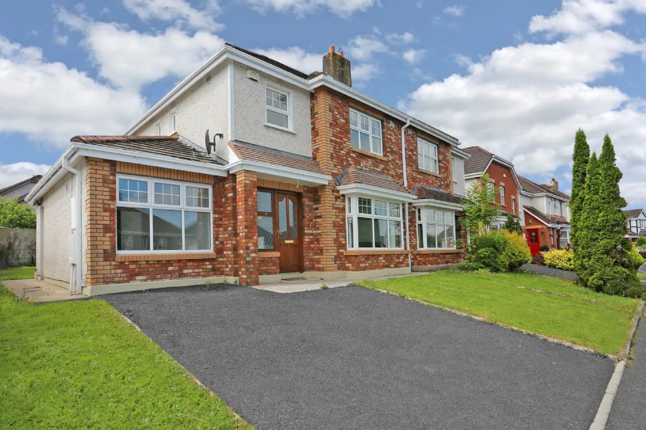 Photo of 27 Clover Hill, Dooradoyle, Limerick, V94RPF9