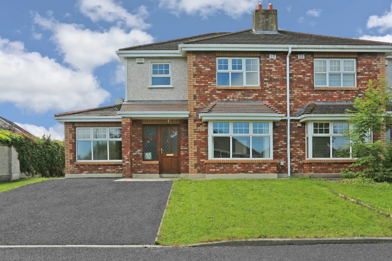 Photo of 27 Clover Hill, Dooradoyle, Limerick, V94RPF9
