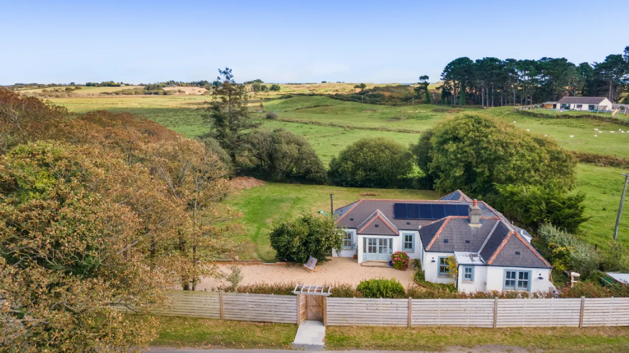 Photo of Sallymount Cottage, Sallymount, Brittas Bay, Co Wicklow, A67V972