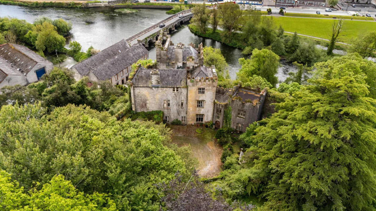 Photo of Ardfinnan Castle, Ardfinnan, County Tipperary, E91 A398