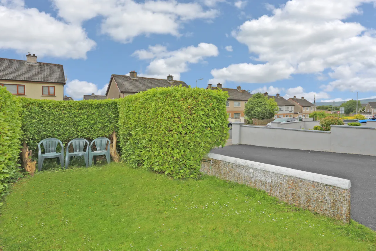 Photo of 27 Dooneen Road, Woodview, Limerick, V94 TVY1