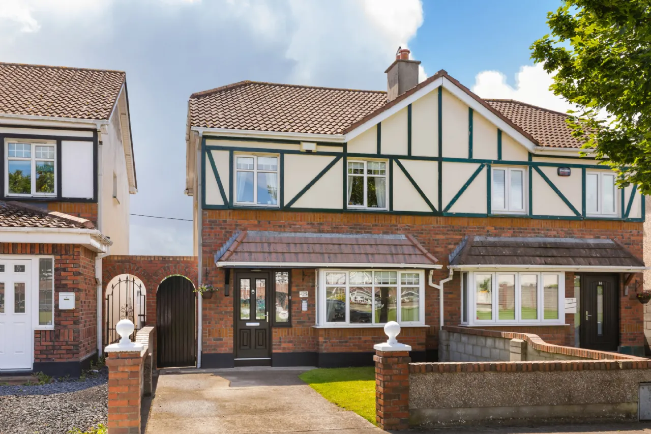 Photo of 25 Greenwood Drive, Ayrfield, Dublin 13, D13N4A6