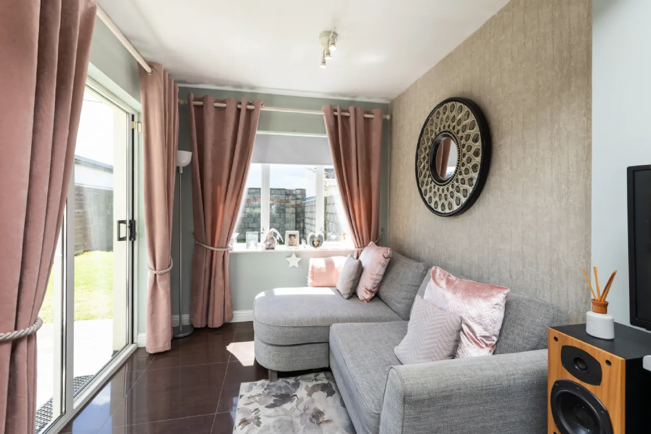 Photo of 25 Greenwood Drive, Ayrfield, Dublin 13, D13N4A6