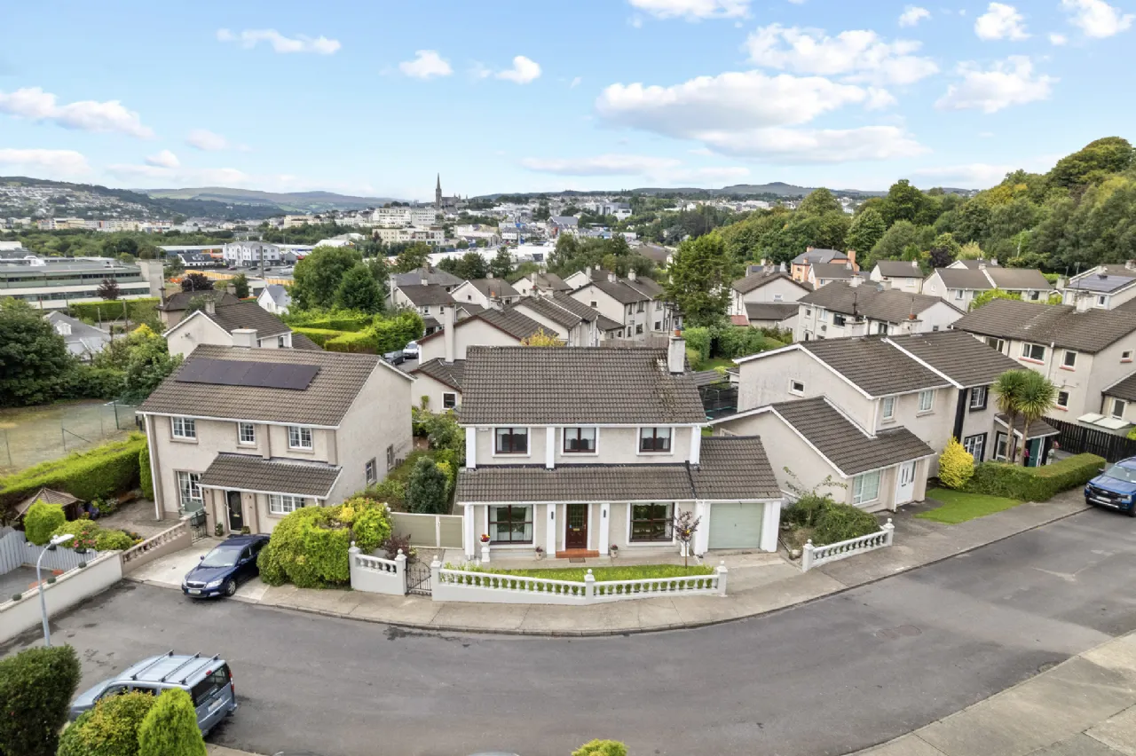 Photo of 17 Oaklands Park, Letterkenny, Co. Donegal, F92 DNE6