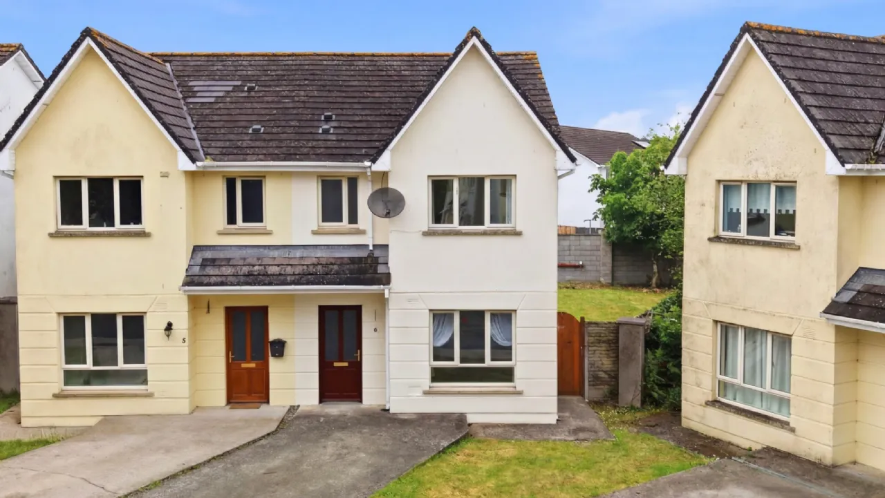 Photo of 6 Sweetbriar, Thomas Street, Clonmel, Co. Tipperary, E91 X5N9