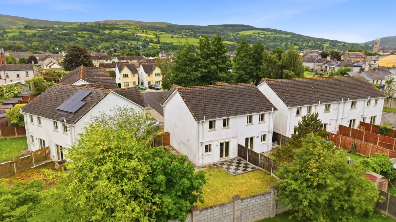 Photo of 6 Sweetbriar, Thomas Street, Clonmel, Co. Tipperary, E91 X5N9
