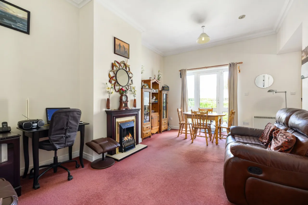 Photo of 31 Maryland House, Shankill, Dublin 18, D18 HF60