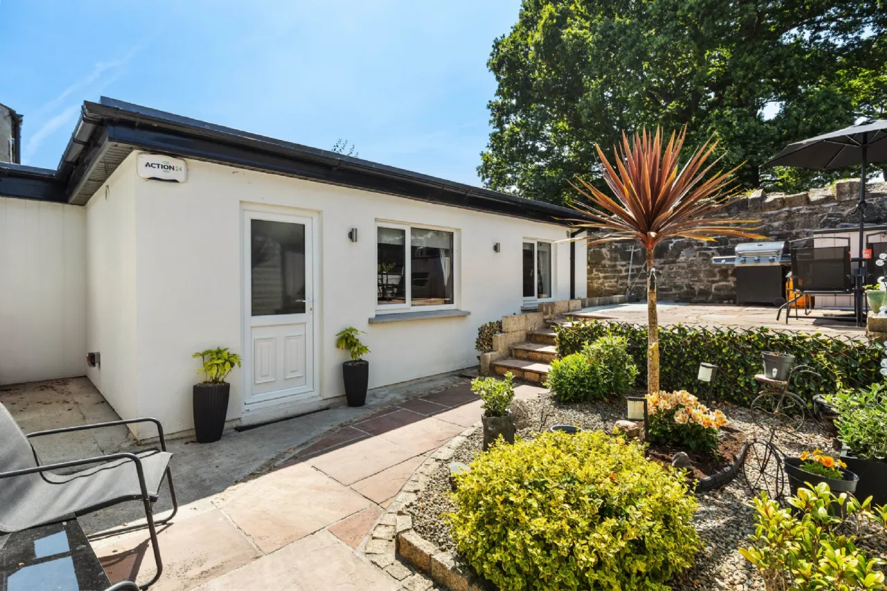 Photo of 10 St Josephs Cottage, Blackhorse Avenue, Dublin 7, D07 T4A9