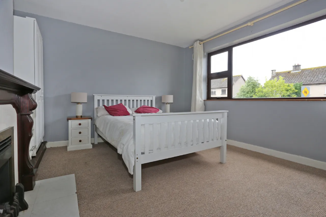 Photo of 23 Dooneen Road, Woodview Park, Limerick, V94 NX4N