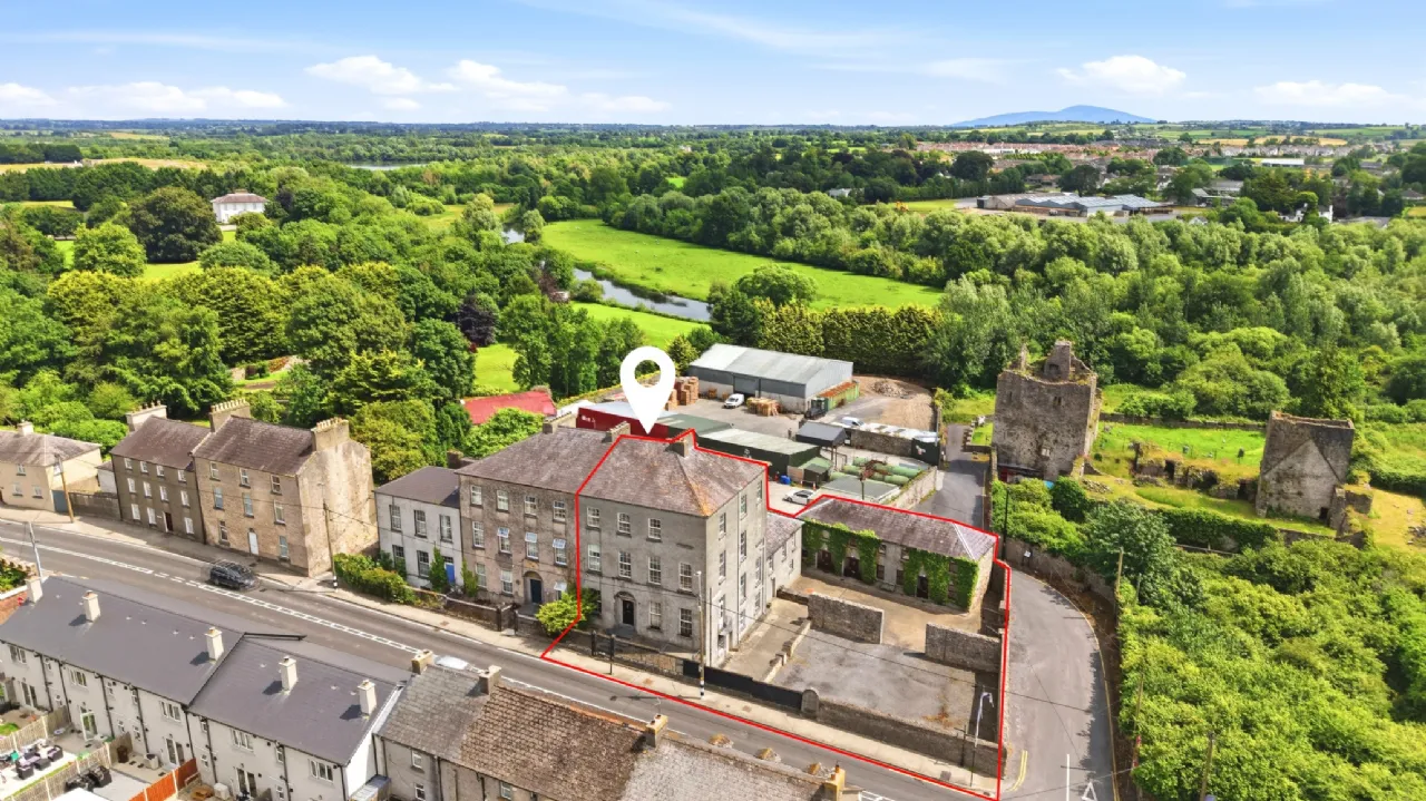 Photo of Abbey House, Abbey Street, Cahir, Co. Tipperary, E21 K354