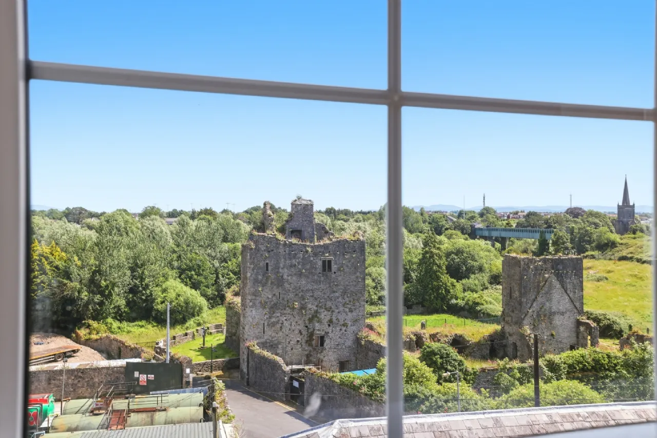 Photo of Abbey House, Abbey Street, Cahir, Co. Tipperary, E21 K354