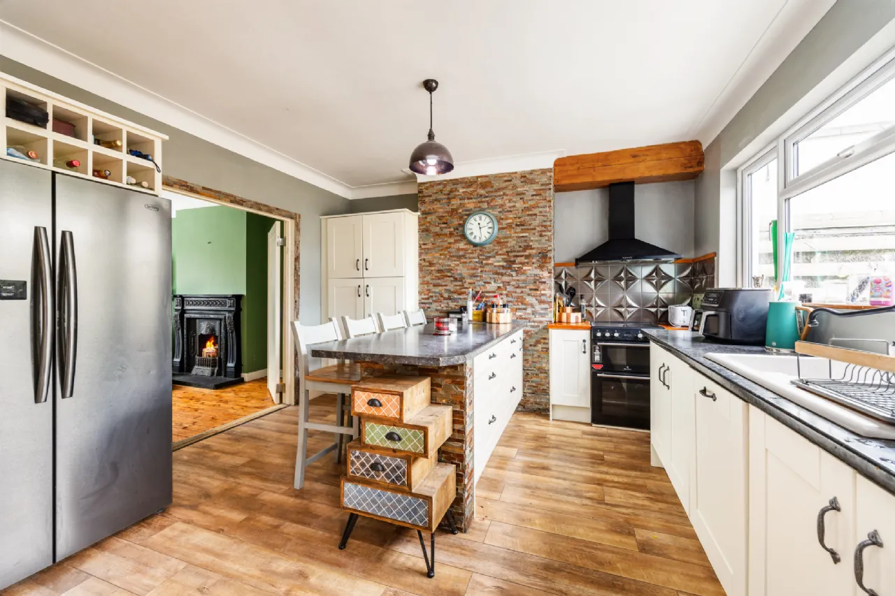 Photo of 16 Glasnevin Avenue, Glasnevin, Dublin 11, D11 Y8C2