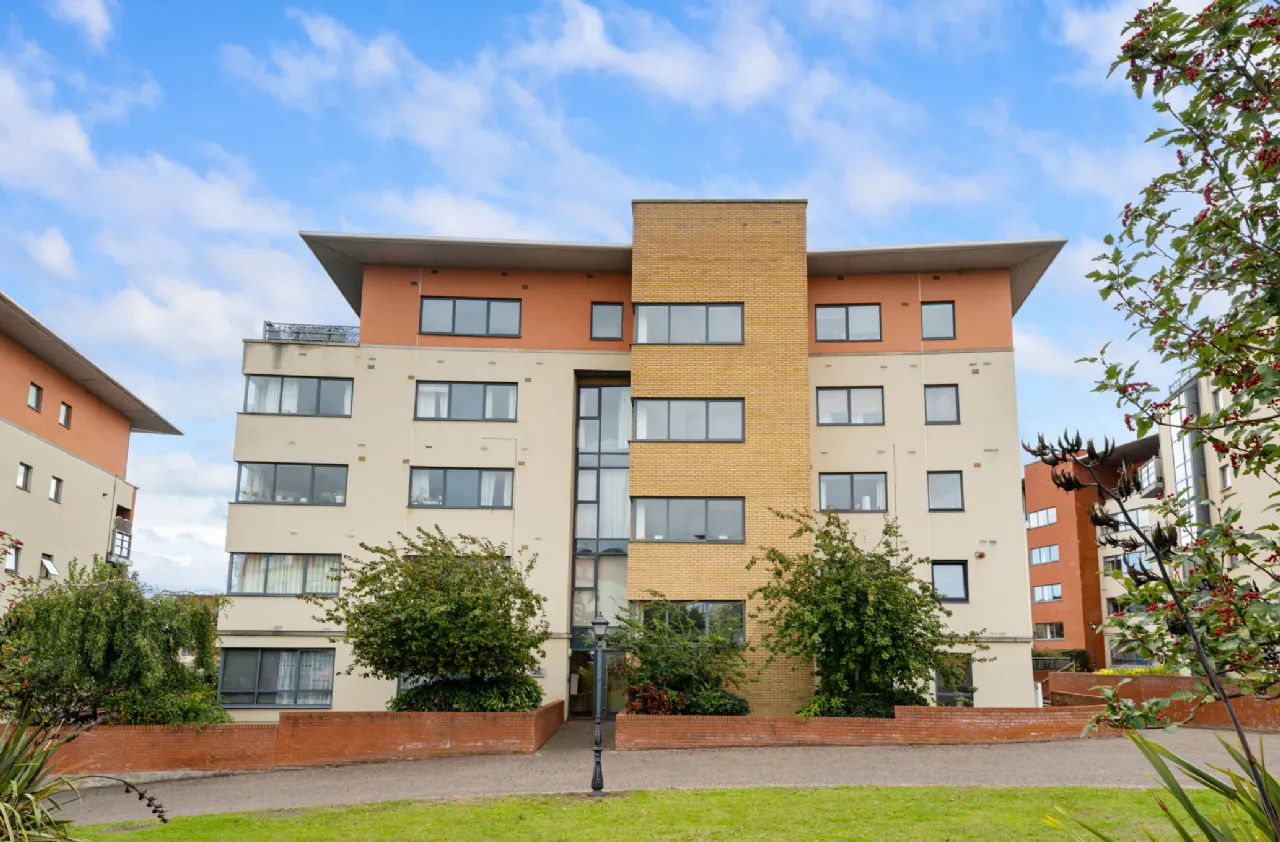 Photo of 33 The Oval, Tullyvale, Cabinteely, Dublin 18, D18 WC04
