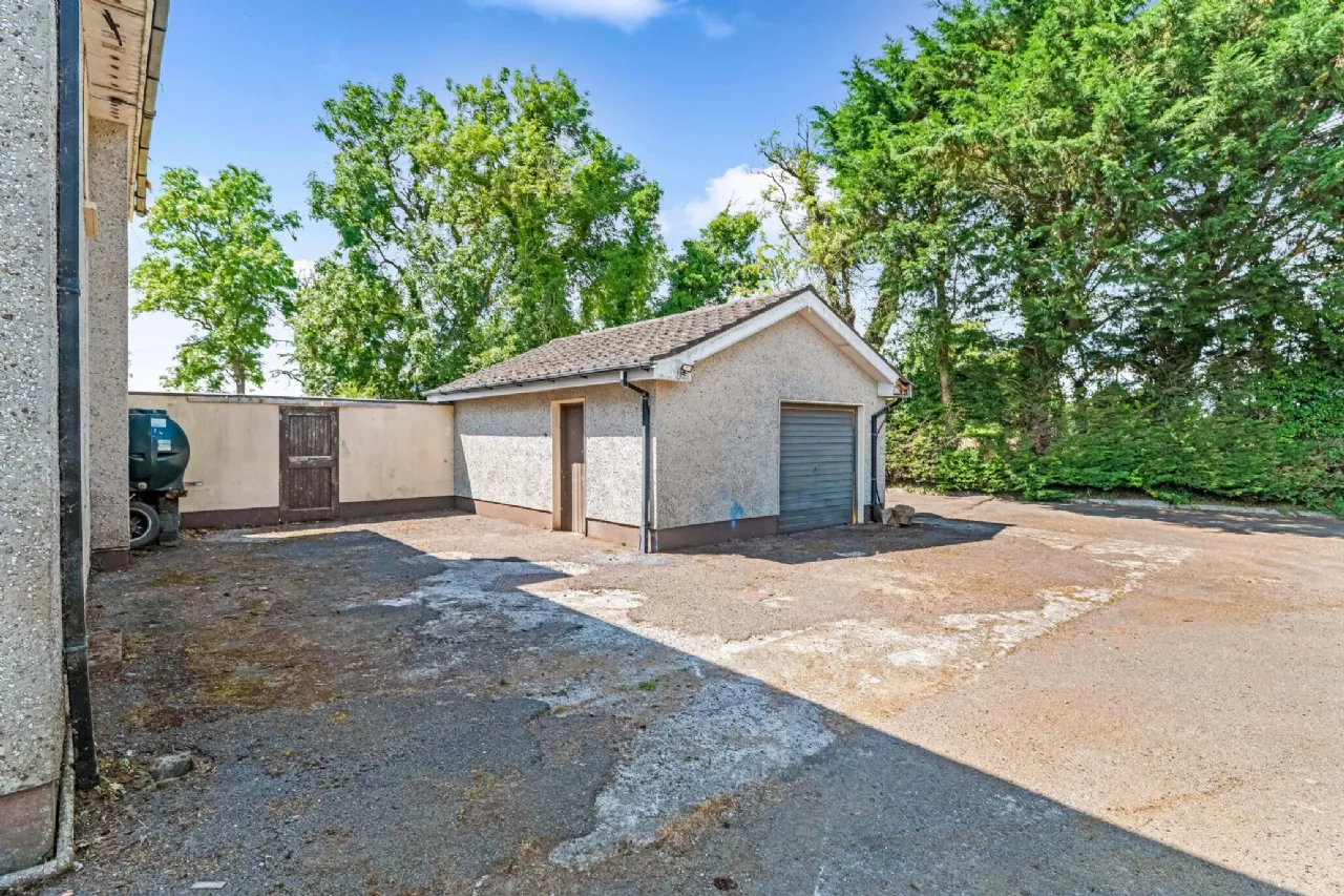 Photo of House On 4.6 Acres & Outbuilding, Carnisle, Kildalkey, Co Meath, C15R902
