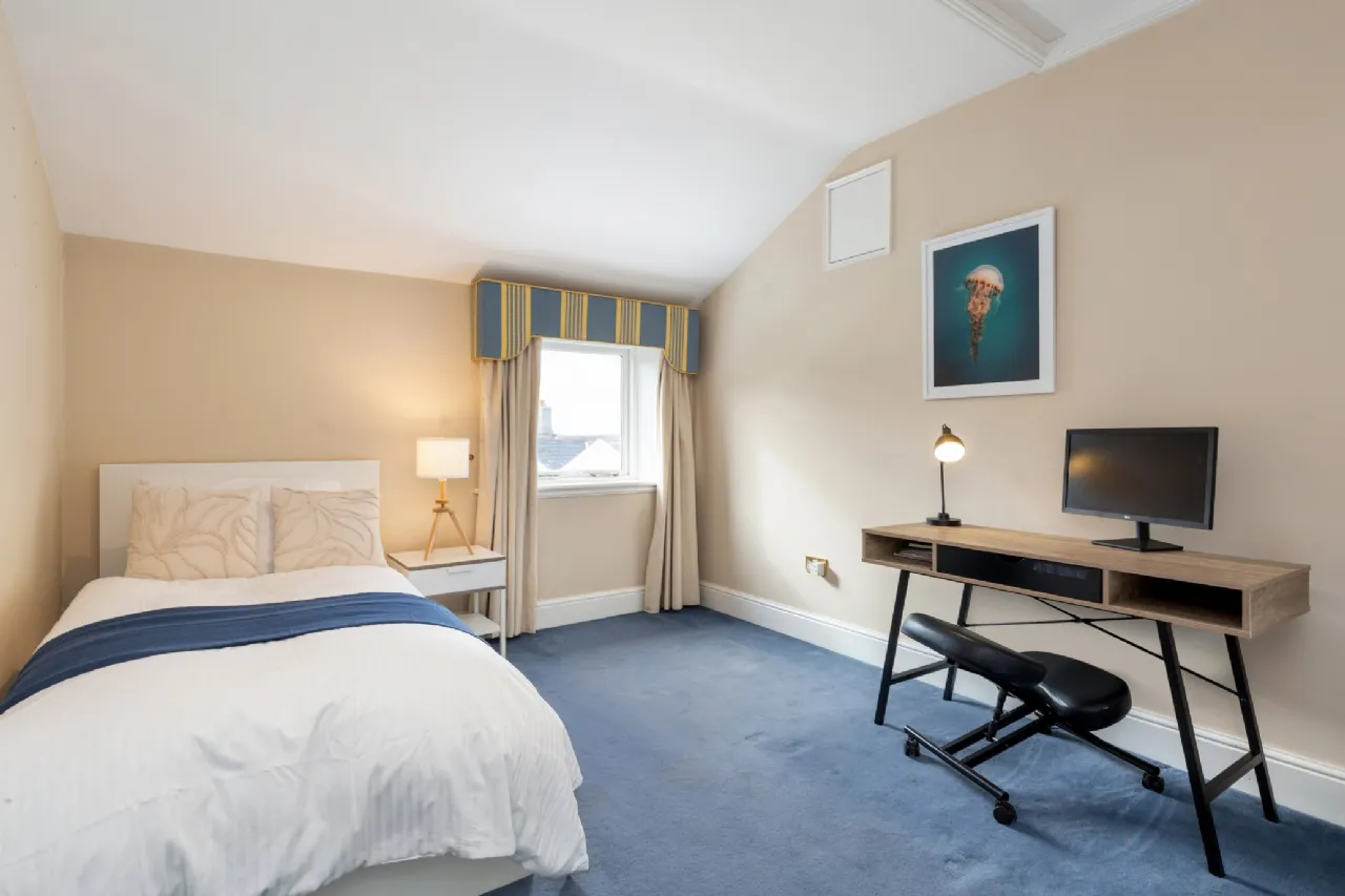 Photo of Strand Lodge, 5 Strand Road, Sandymount, Dublin 4, D04 X461