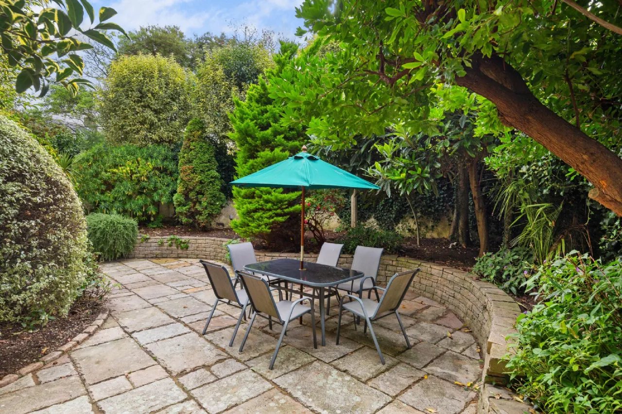 Photo of Strand Lodge, 5 Strand Road, Sandymount, Dublin 4, D04 X461