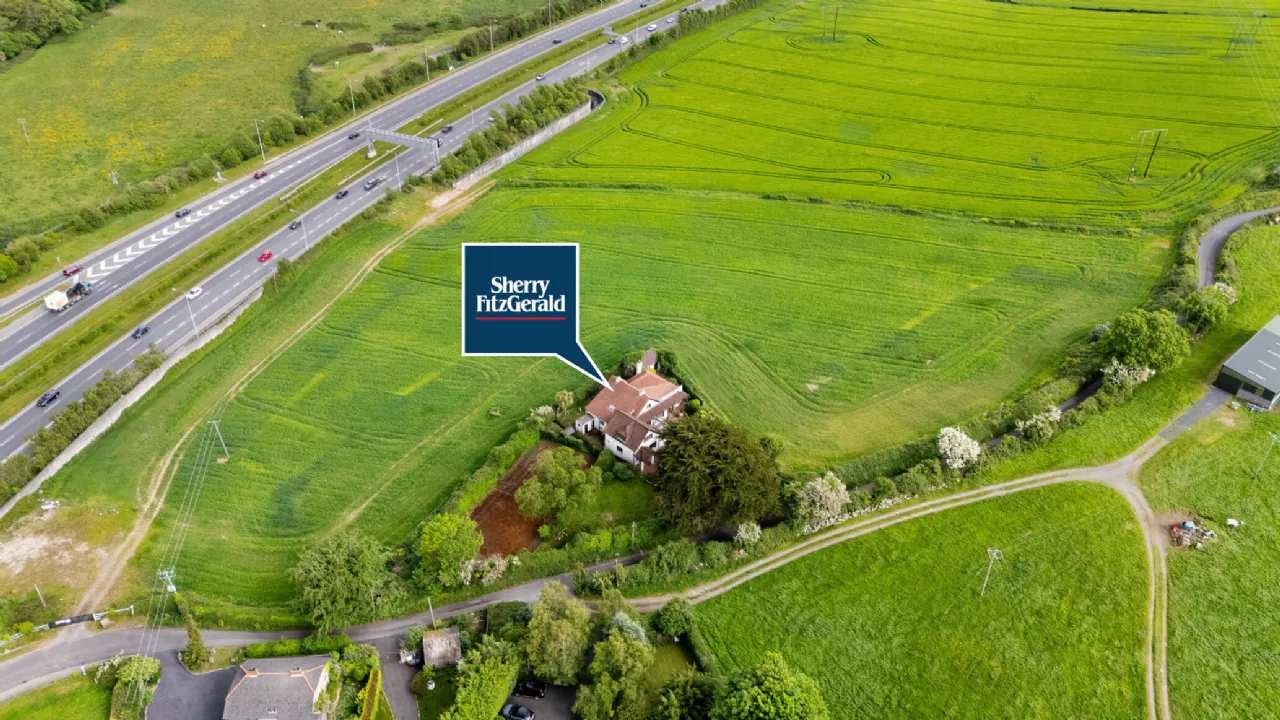 Photo of Hinchogue Cottage, Golf Lane, Carrickmines, Dublin 18, D18K6P1