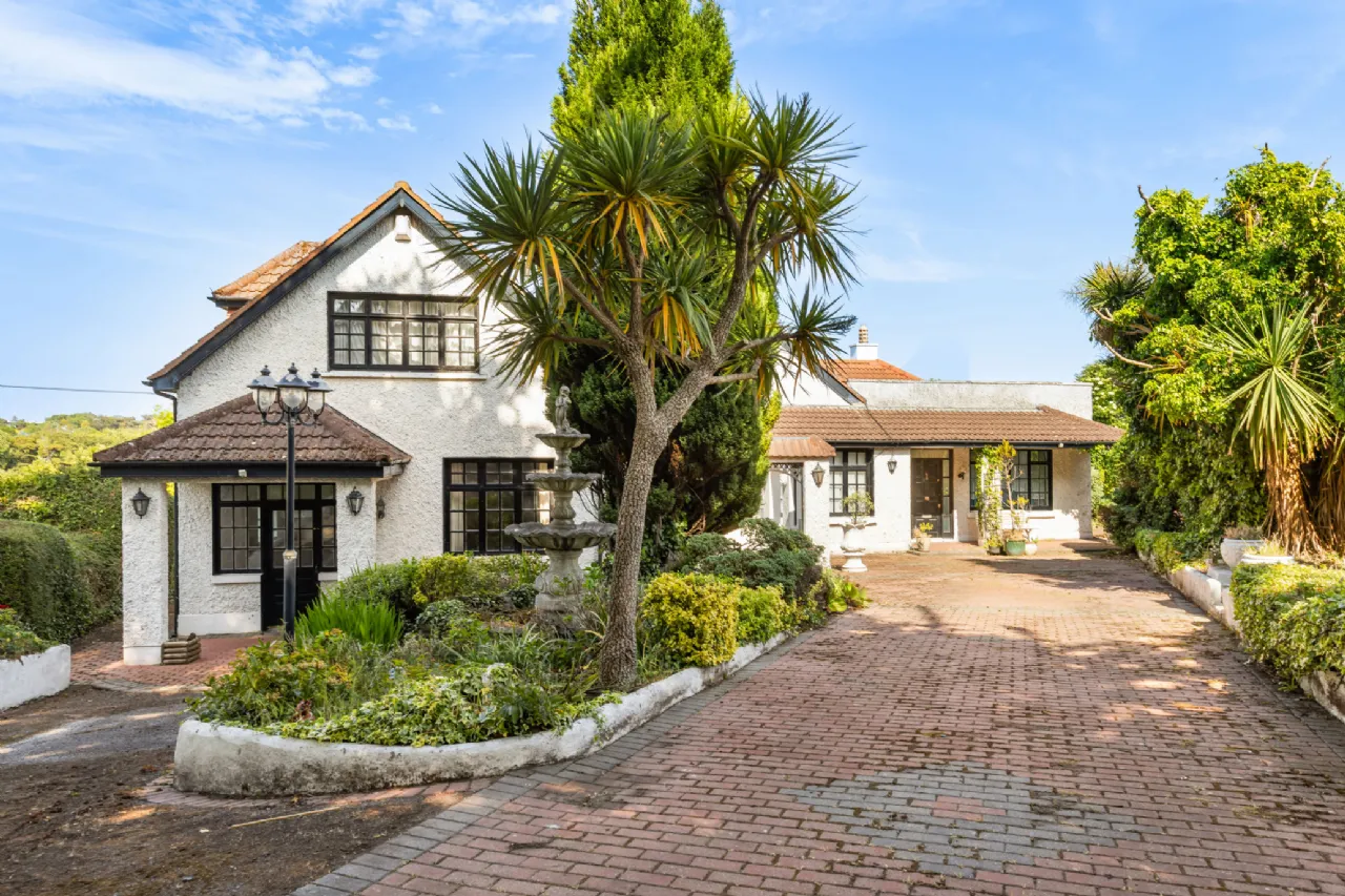Photo of Hinchogue Cottage, Golf Lane, Carrickmines, Dublin 18, D18K6P1