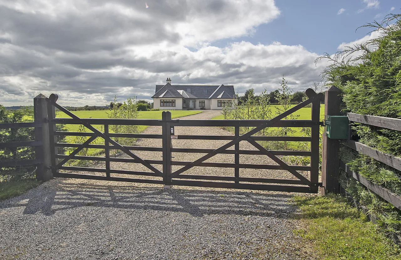 Photo of Mountain High, Knockaungarriff, Lismore, Co Waterford, P51C3K8