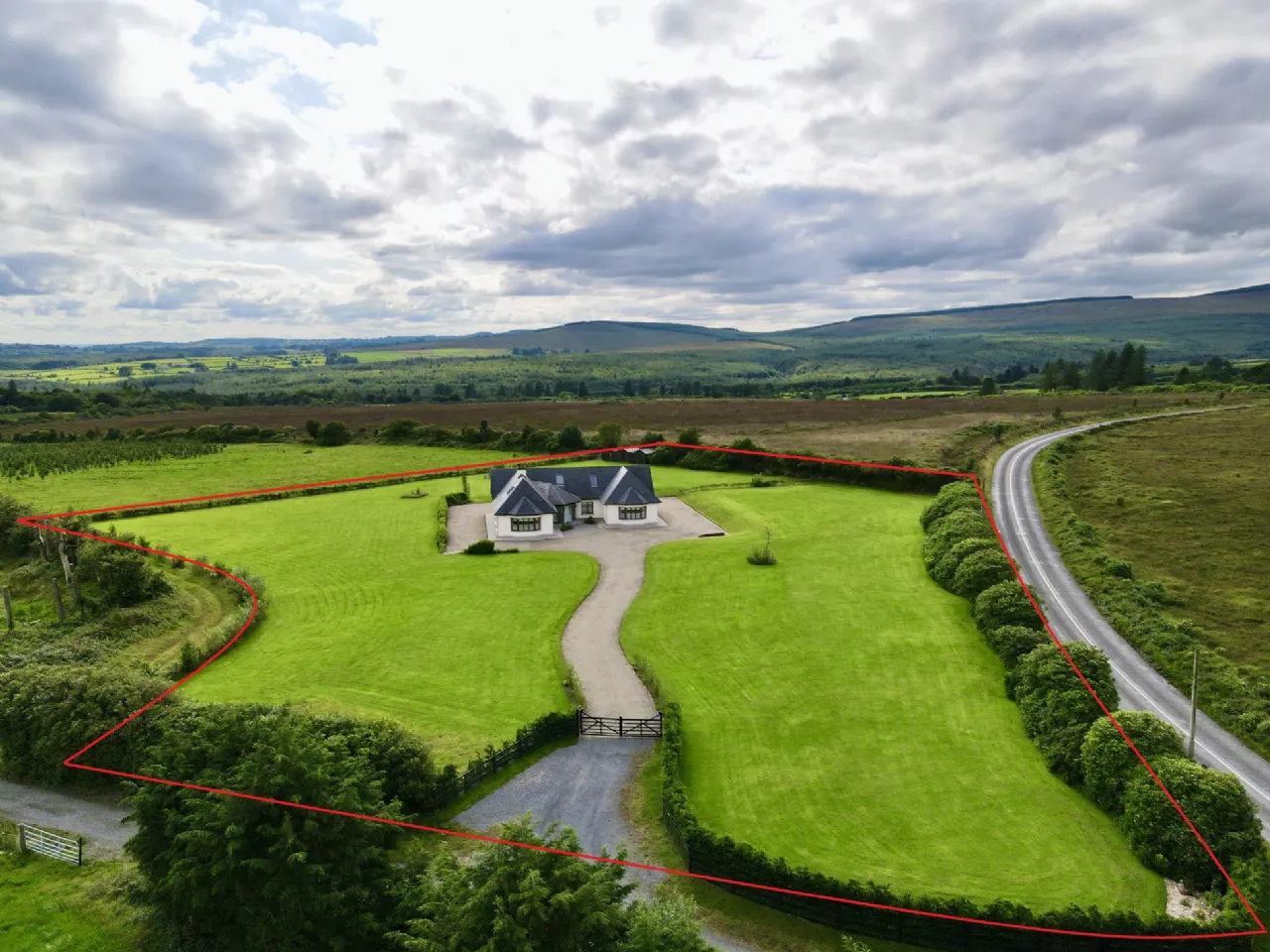 Photo of Mountain High, Knockaungarriff, Lismore, Co Waterford, P51C3K8