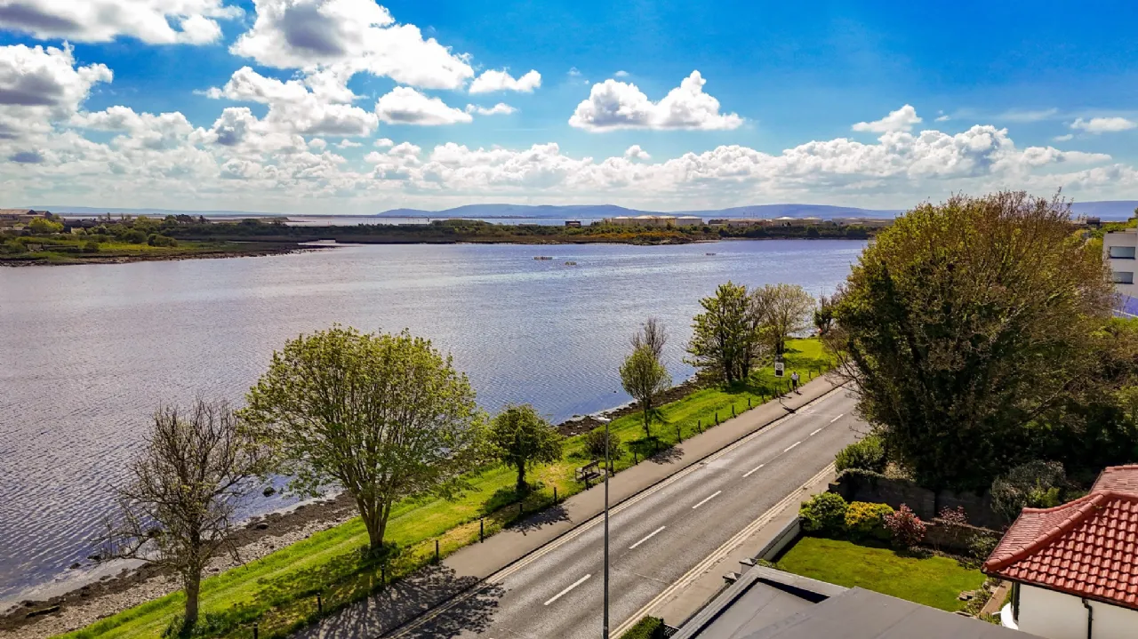 Photo of LA 18, 18 Lough Atalia Road, Galway, H91 524H