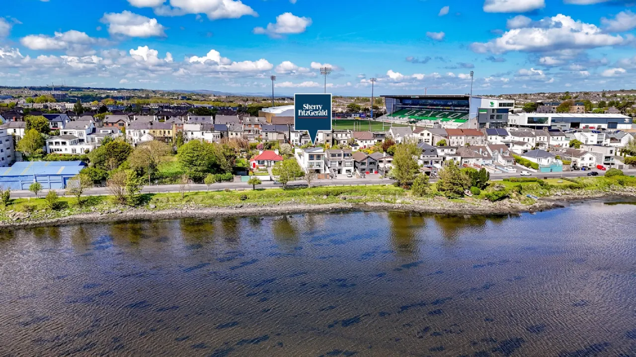 Photo of LA 18, 18 Lough Atalia Road, Galway, H91 524H