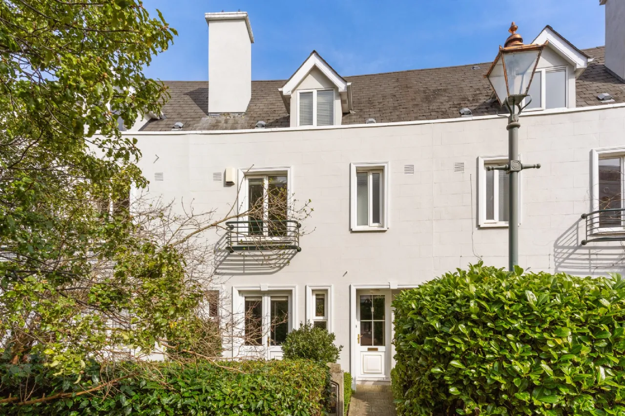 Photo of 14 Roebuck Park, Roebuck, Goatstown, Dublin 14, D14 X0W4