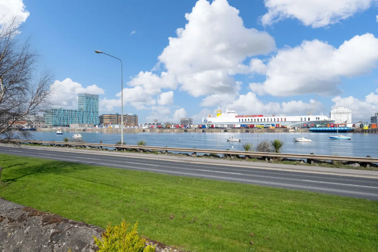 Photo of Seaflower Cottage, 10 Pigeon House Road, Ringsend, Dublin 4, D04 DX62