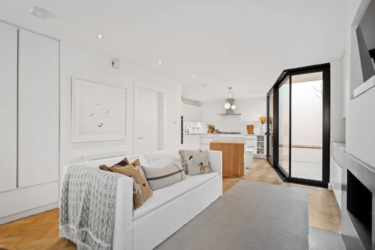 Photo of Seaflower Cottage, 10 Pigeon House Road, Ringsend, Dublin 4, D04 DX62