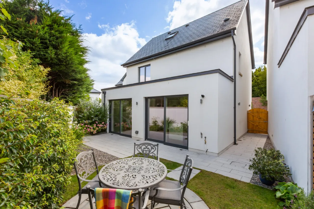 Photo of 28 The Nurseries, Taney Road, Dundrum, D14 E6T1