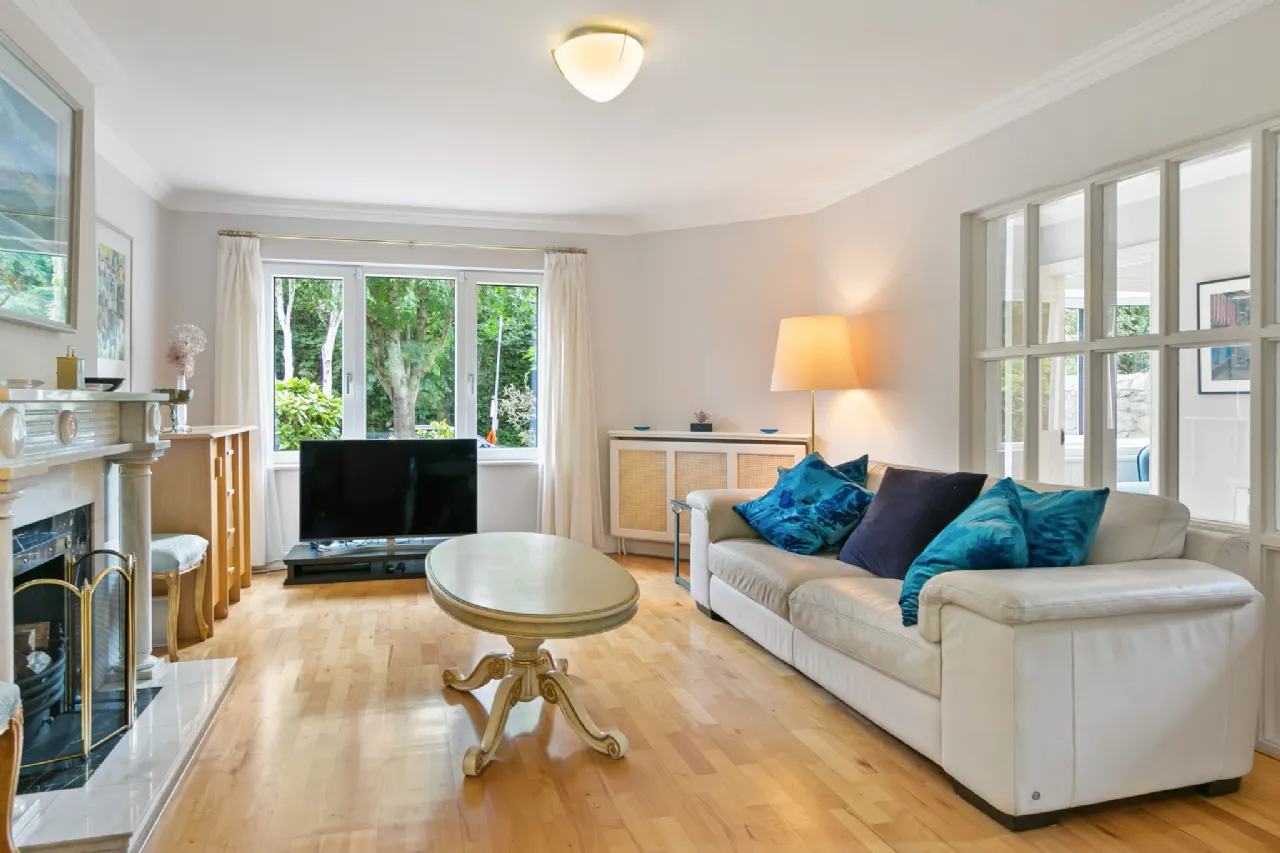 Photo of Iniscarra, 1 Carraig Glen, Cabinteely, Dublin 18, D18 WF24