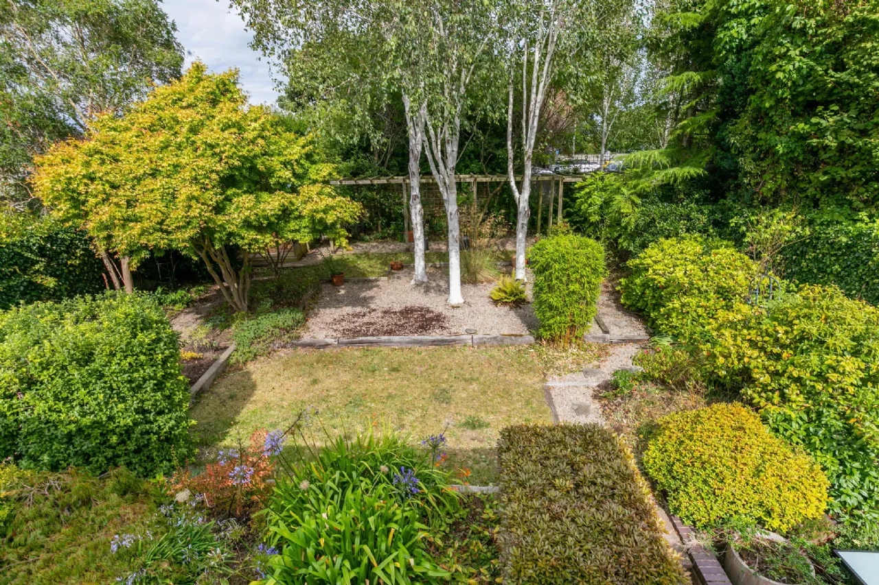 Photo of Iniscarra, 1 Carraig Glen, Cabinteely, Dublin 18, D18 WF24