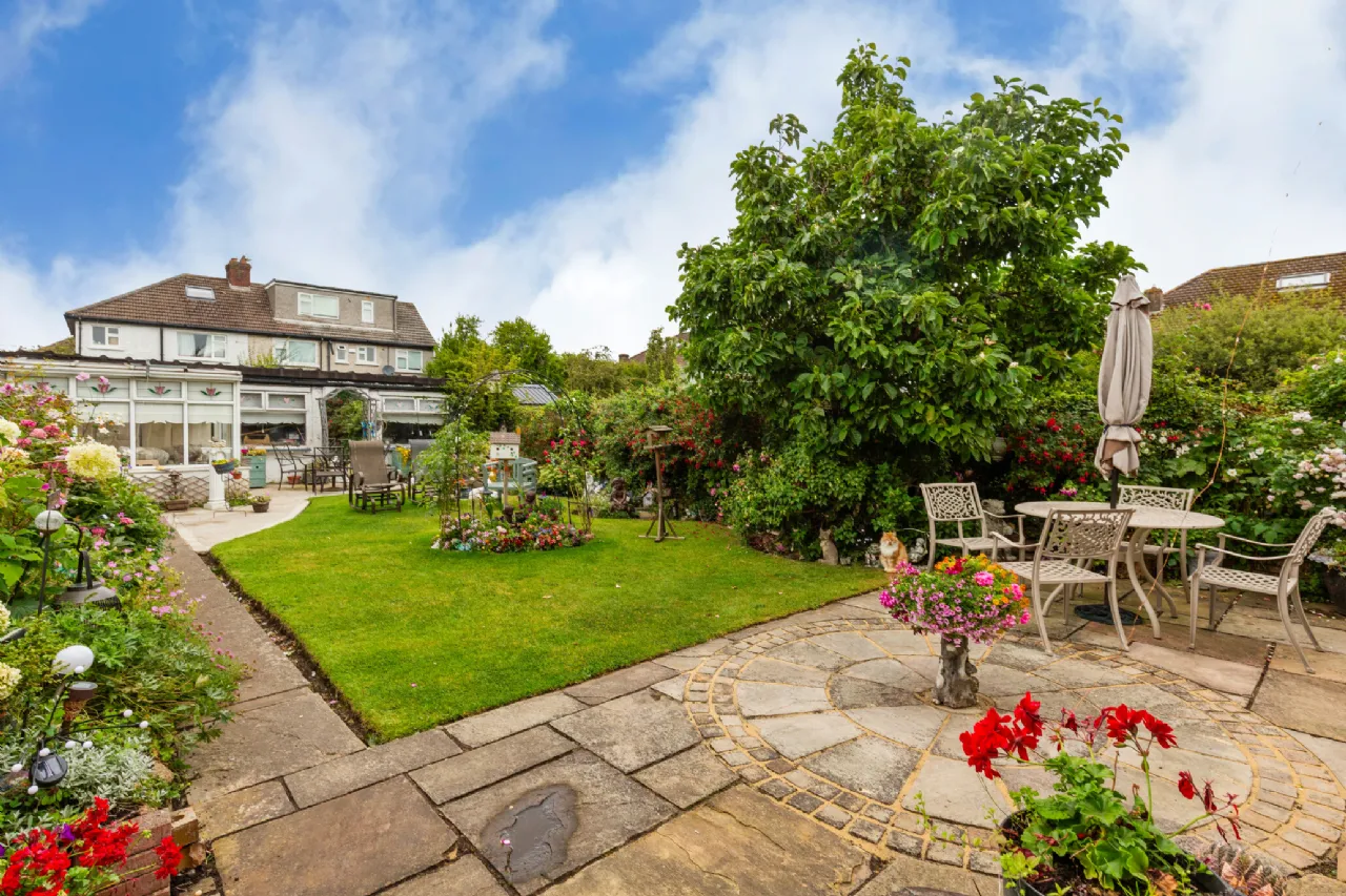 Photo of 2 Mountdown Avenue, Manor Estate, Terenure, Dublin 12, D12 C796